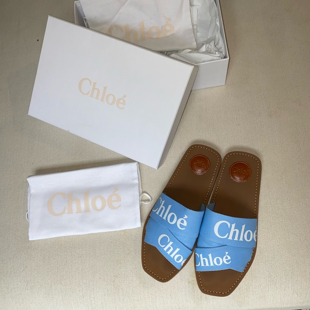 Chloe flat sandal
